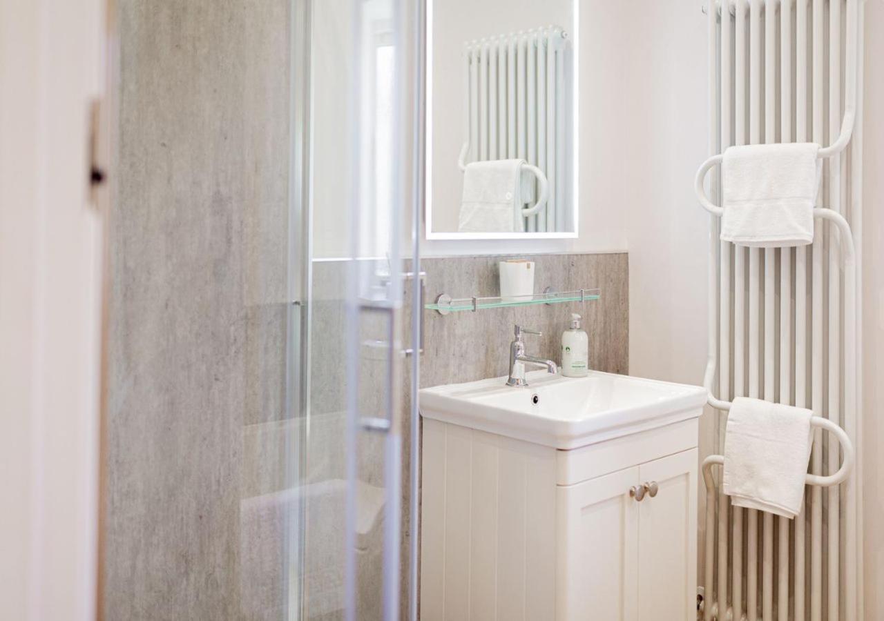 The Barn In Longhope - Luxury Barn Conversion 外观 照片