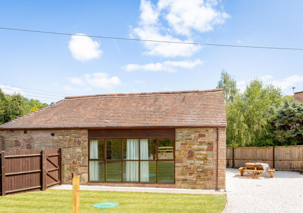 The Barn In Longhope - Luxury Barn Conversion 外观 照片
