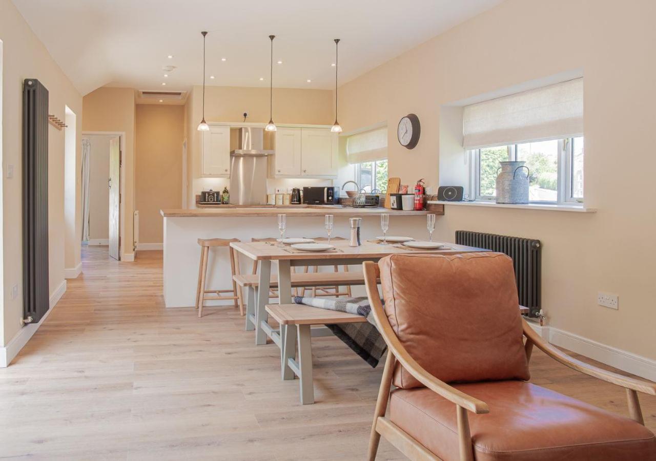 The Barn In Longhope - Luxury Barn Conversion 外观 照片